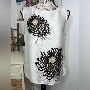 Attention Sleeveless Top